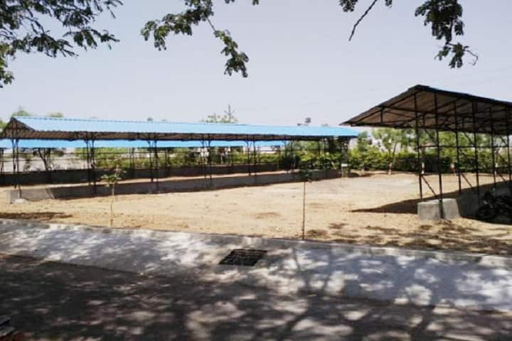 Swatantrya Sainik Shri Kanhaiyalalji Ramchandra Innani Mahavidyalaya campus in Karanja, Maharashtra, India — photo 3