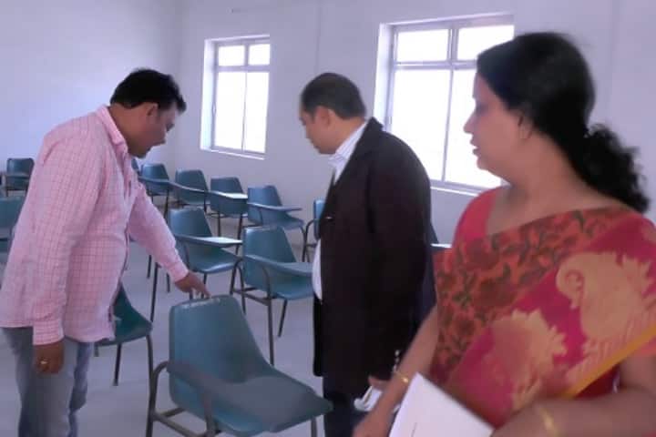 Swami Vivekanand Mahavidyalaya campus in Janakpur, Madhya Pradesh, India — photo 2