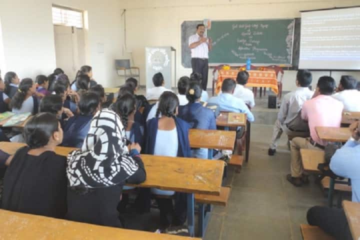 Government First Grade College campus in Byadagi, Karnataka, India — photo 3