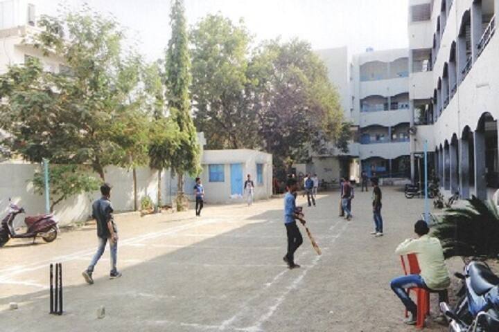 K Narkhede College campus in Bhusawal, Maharashtra, India — photo 1