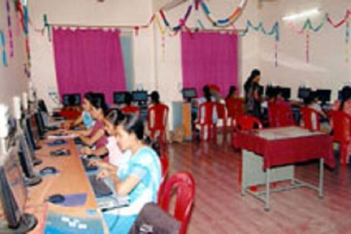 K Narkhede College campus in Bhusawal, Maharashtra, India — photo 6