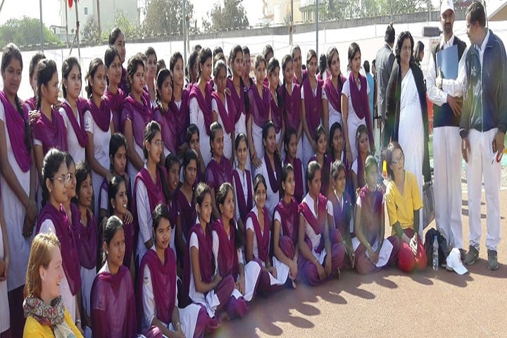 Late Bindu Ramrao Deshmukh Arts and Commerce Mahila Mahavidyalaya campus in Nashik, Maharashtra, India — photo 4