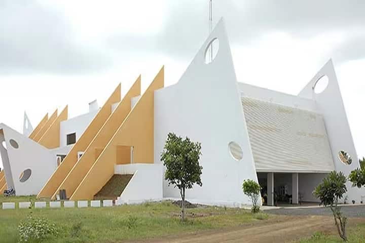 Ashoka Center for Business and Computer Studies, Nashik campus in Nashik, Maharashtra, India