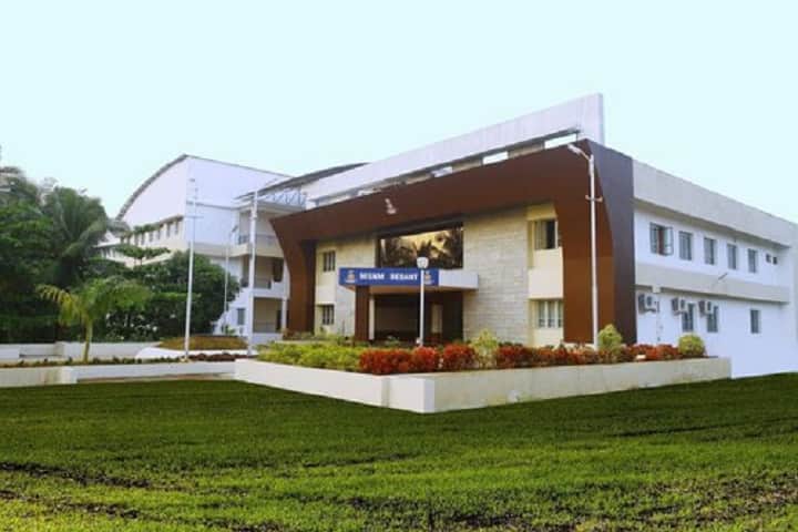 Manel Srinivas Nayak Institute of Management campus in Mangalore, Karnataka, India — photo 1