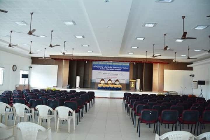 Manel Srinivas Nayak Institute of Management campus in Mangalore, Karnataka, India — photo 3