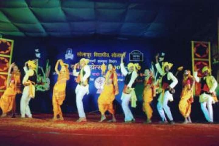 Maratha Samaj Seva Mandal's Chhatrapati Shivaji Night College of Arts and Commerce campus in Solapur, Maharashtra, India — photo 3