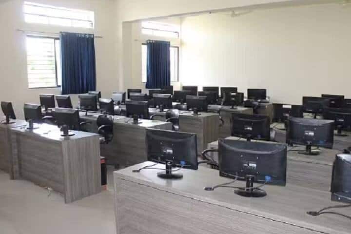 Dayanand College of Architecture campus in Latur, Maharashtra, India — photo 4