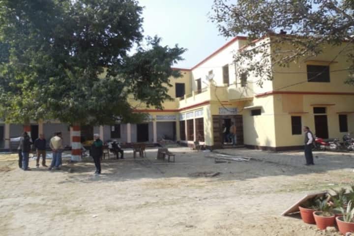Hindu Post Graduate College campus in Ghazipur, Uttar Pradesh, India — photo 1