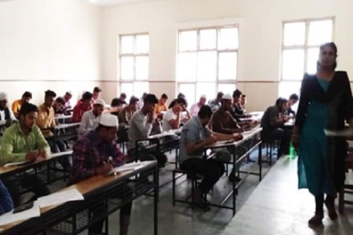 St Aloysius Degree College campus in Bangalore, Karnataka, India — photo 2