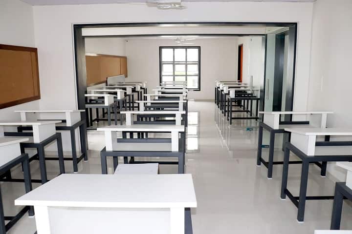 Vishwakarma University campus in Pune, Maharashtra, India — photo 4