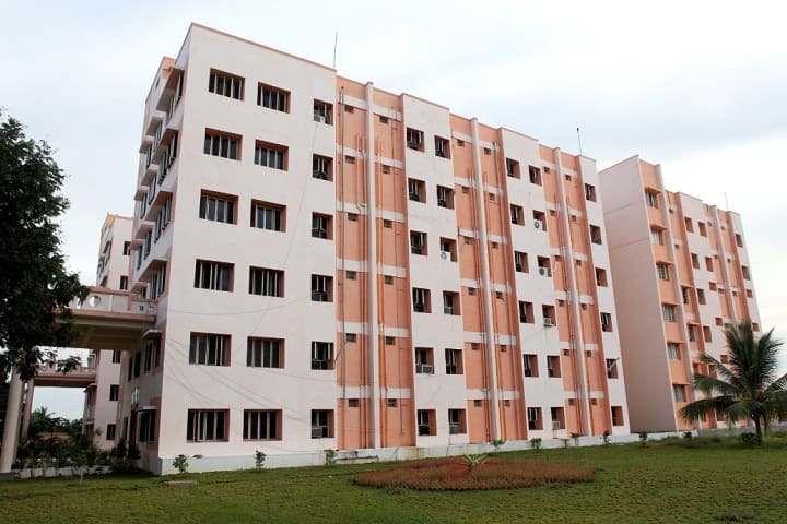 Narayana Medical College and Hospital campus in Nellore, Andhra Pradesh, India — photo 1