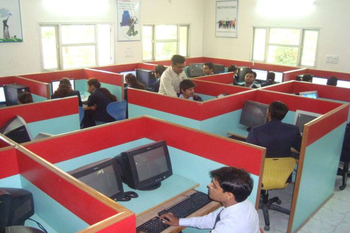 Maharaja College of Management campus in Udaipur, Rajasthan, India — photo 6