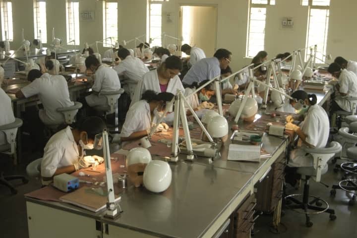 SDM Dental College Dharwad campus in Dharwad, Karnataka, India — photo 2