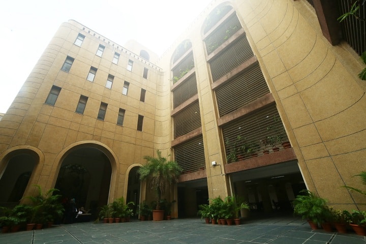 Royale Degree College for Women campus in Hyderabad, Telangana, India — photo 1