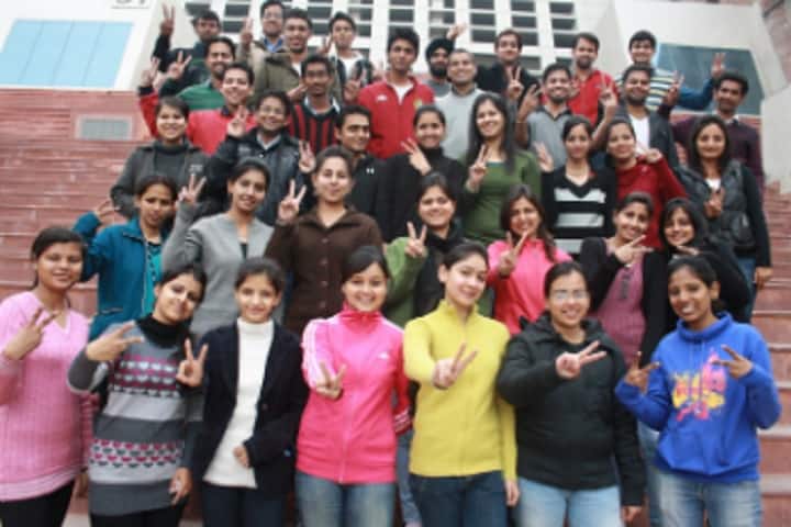 Madhu Vachaspati School of Management campus in Ghaziabad, Uttar Pradesh, India — photo 2