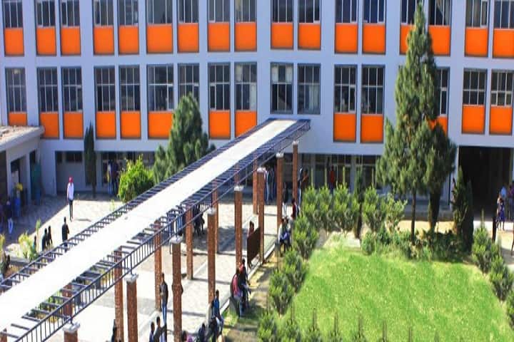 Guru Nanak Khalsa College campus in Yamuna Nagar, Haryana, India — photo 1