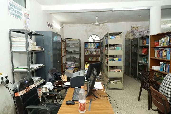 Shankarlal Agrawal Science College campus in Salekasa, Maharashtra, India — photo 3