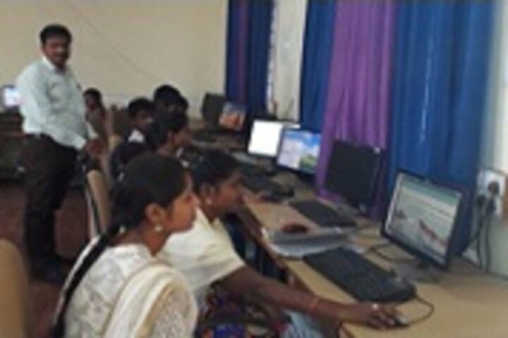 Government First Grade College campus in Kundgol, Karnataka, India — photo 3