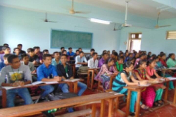 Patel Raman Brothers Arts and Patel Gopalbhai Ranchhodji Commerce College campus in Surat, Gujarat, India — photo 6