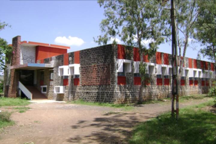 Shri LK Khot College of Commerce campus in Hukkeri, Karnataka, India — photo 2
