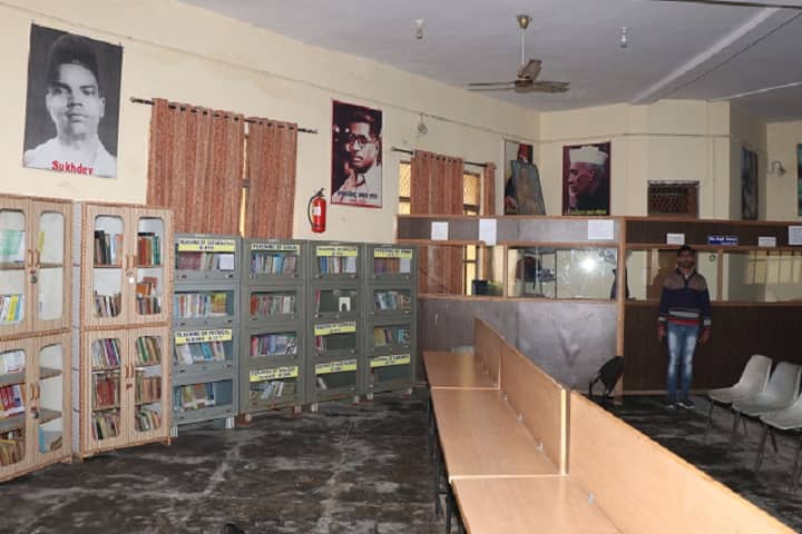 Shri Dronacharya PG College campus in Gautam Buddha Nagar, Uttar Pradesh, India — photo 2