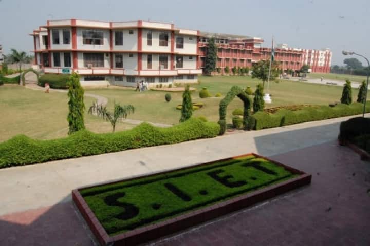 Shobhit University Meerut campus in Meerut, Uttar Pradesh, India — photo 6