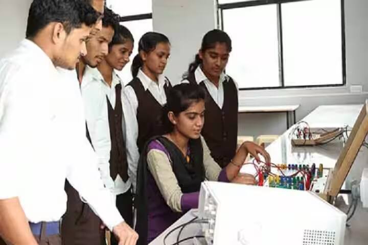 Samarth College of Computer Science campus in Belhe, Maharashtra, India — photo 4