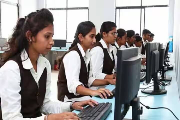 Samarth College of Computer Science campus in Belhe, Maharashtra, India — photo 5