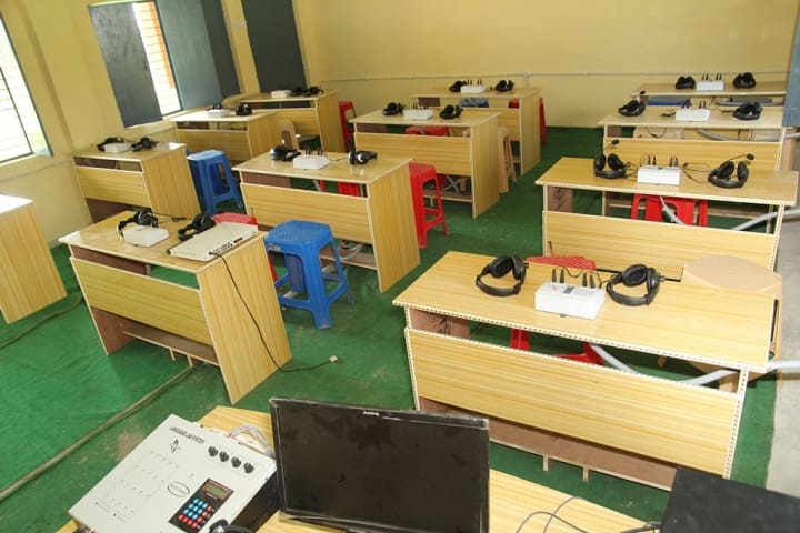 Shiv Adarsh Mahavidyalaya campus in Firozabad, Uttar Pradesh, India — photo 4