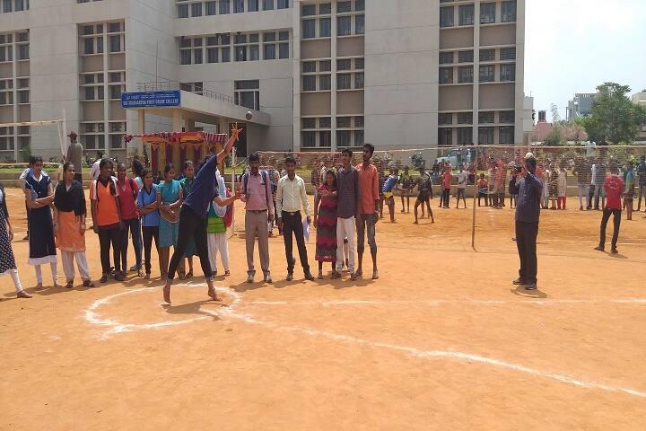 Sri Siddartha First Grade College campus in Saraswathipuram, Karnataka, India — photo 3