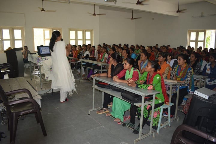 Jethiba K Patel Arts College and BA Patel and DB Vyas Commerce College campus in Patan, Gujarat, India — photo 2