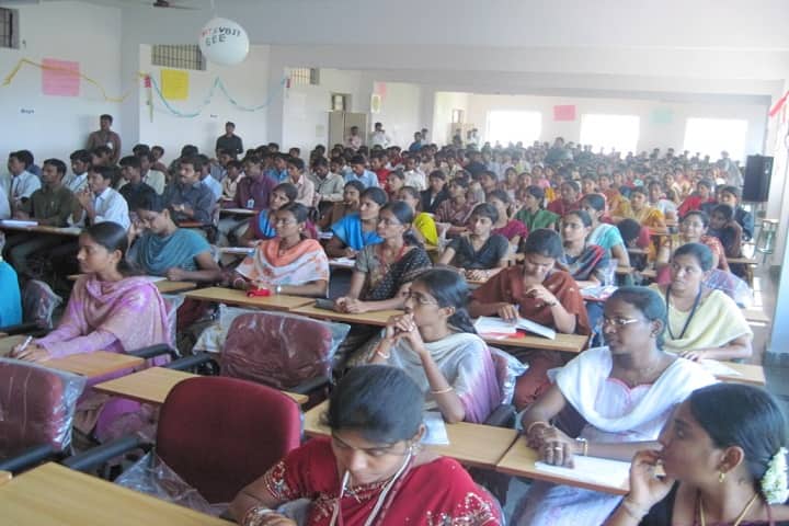 Chaitanya Bharathi Institute of Technology campus in Kadapa, Andhra Pradesh, India — photo 2