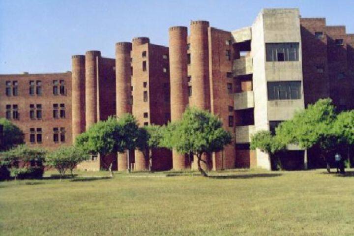 GNDU Amritsar campus in Amritsar, Punjab, India — photo 6