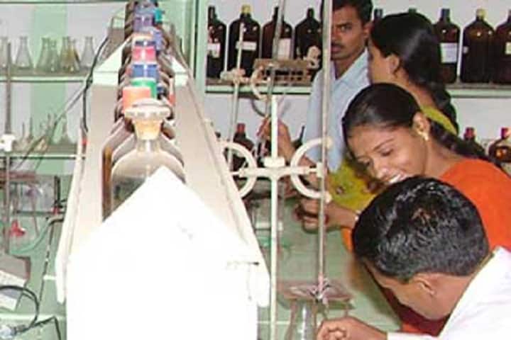 Smt Narmadabai Nago Chaudhari Arts Commerce and Science College campus in Kusumbe, Maharashtra, India — photo 4