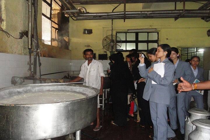 Government First Grade College for Women campus in Ramanagara, Karnataka, India — photo 4