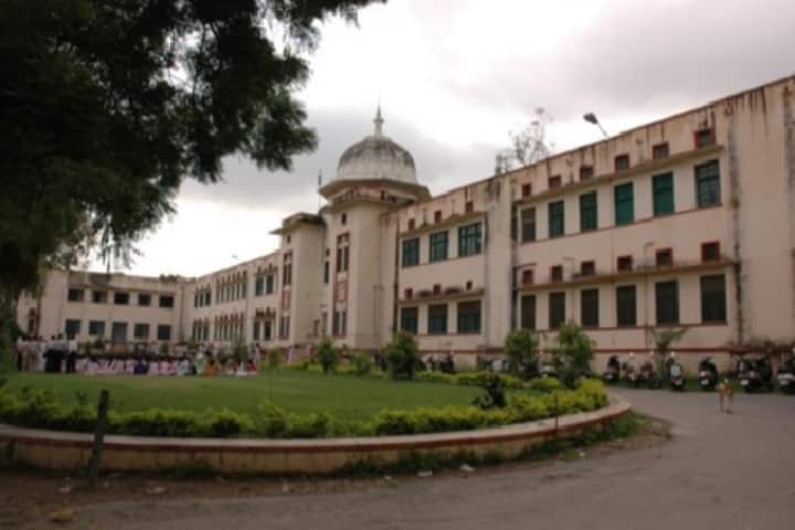 Government Meera Girls College campus in Udaipur, Rajasthan, India — photo 1