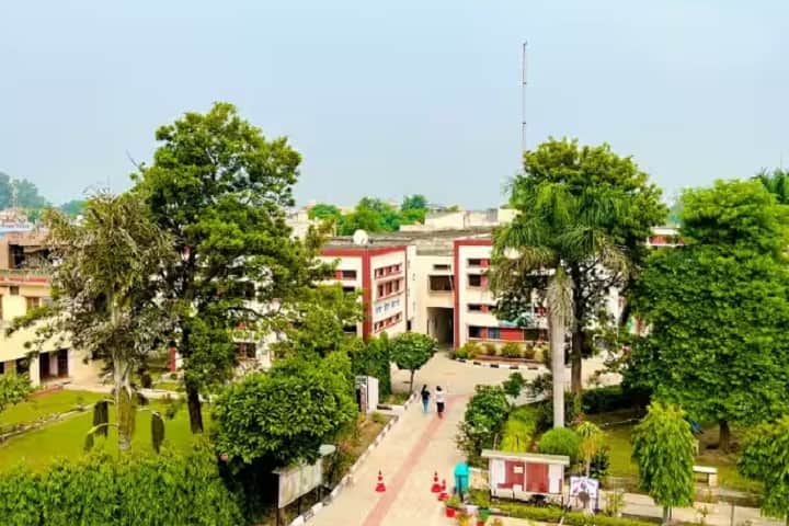 Sikh National College campus in Banga, Punjab, India — photo 2