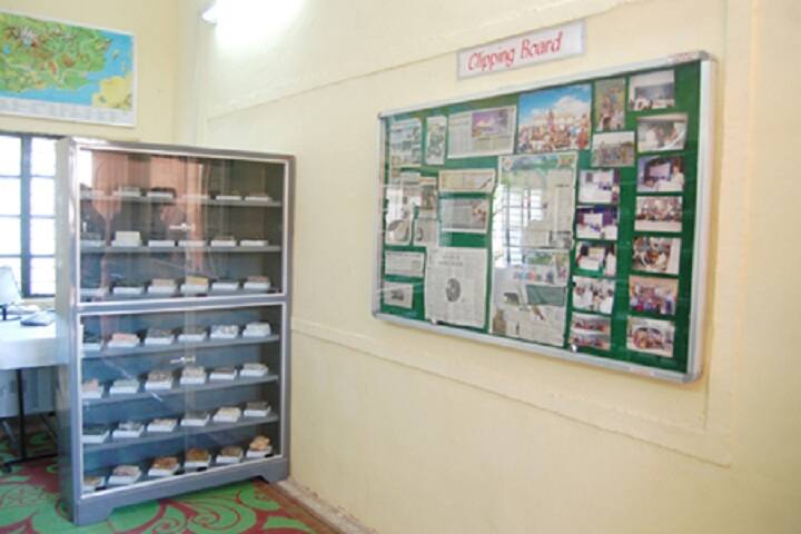 Arunodaya Dnyan Prasarak Mandal's Women's College of Arts Commerce and Home Science campus in Jalgaon, Maharashtra, India — photo 5