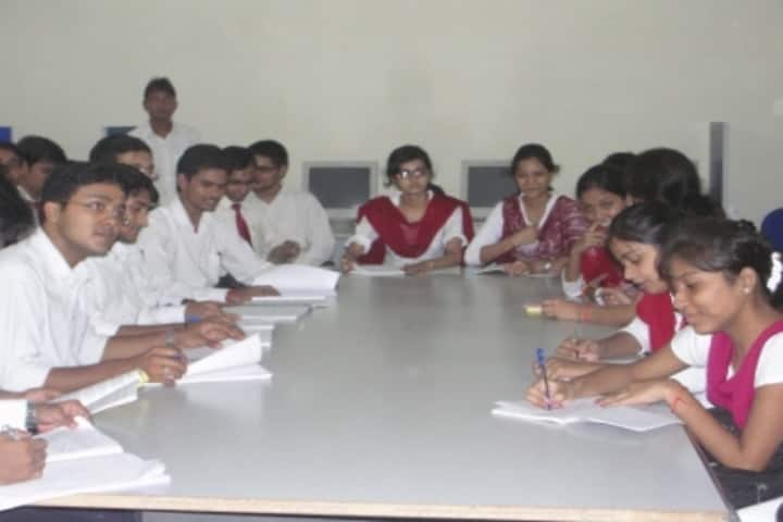 Faculty of Law University of Allahabad campus in Allahabad, Uttar Pradesh, India — photo 3