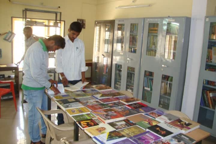 Government First Grade College campus in Mysuru, Karnataka, India — photo 4