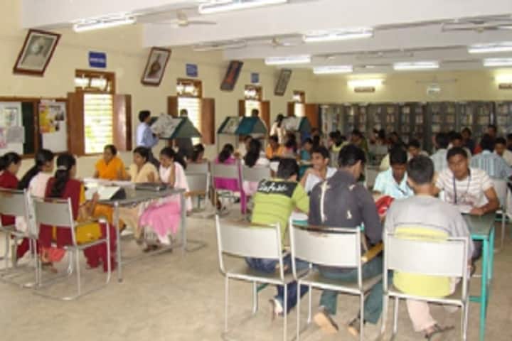 Shivaji Arts Commerce and BCA College campus in Karwar, Karnataka, India — photo 5