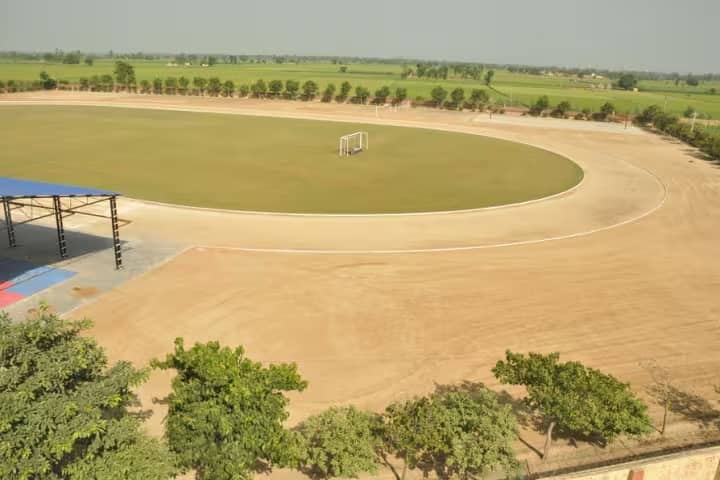 Arya Kanya Mahavidyalaya Gurukul campus in Karnal, Haryana, India — photo 2