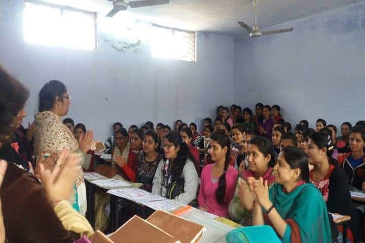 RRMK Arya Mahila Mahavidyalaya campus in Pathankot, Punjab, India — photo 2