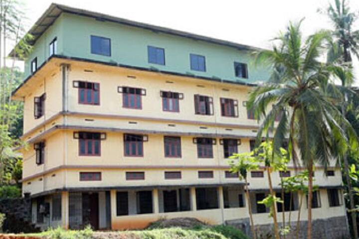 Anvarul Islam Women's Arabic College campus in Malappuram, Kerala, India — photo 5
