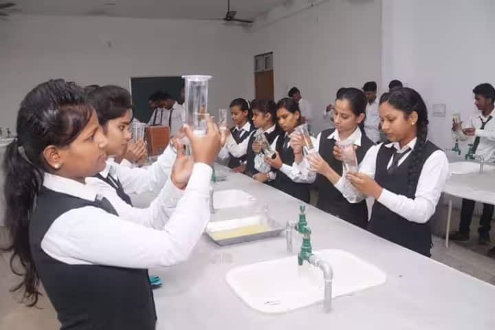 JNM College for Advanced Studies and Technology campus in Varanasi, Uttar Pradesh, India — photo 4
