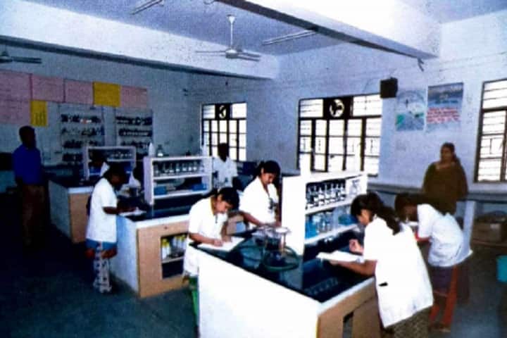 Government First Grade College for Women campus in Hassan, Karnataka, India — photo 4
