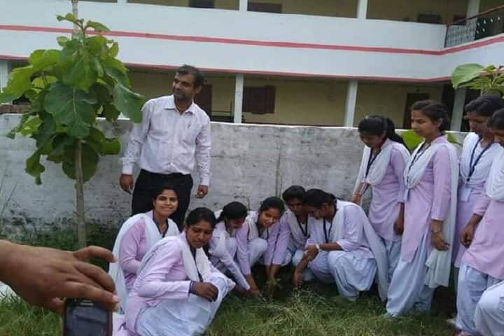 Lalita Savitri Devi Mahila Mahavidyalaya campus in Maharajganj, Uttar Pradesh, India — photo 1