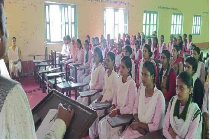 Lalita Savitri Devi Mahila Mahavidyalaya campus in Maharajganj, Uttar Pradesh, India — photo 3