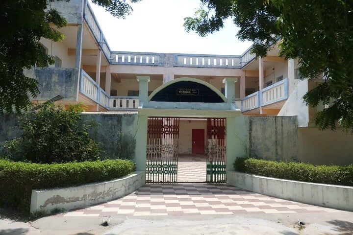 Kadva Patel B Ed College campus in Vijaynagar, Gujarat, India — photo 3