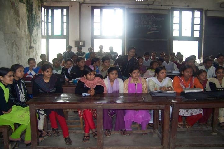Kashi Naresh Government Post Graduate College campus in Gyanpur, Uttar Pradesh, India — photo 5